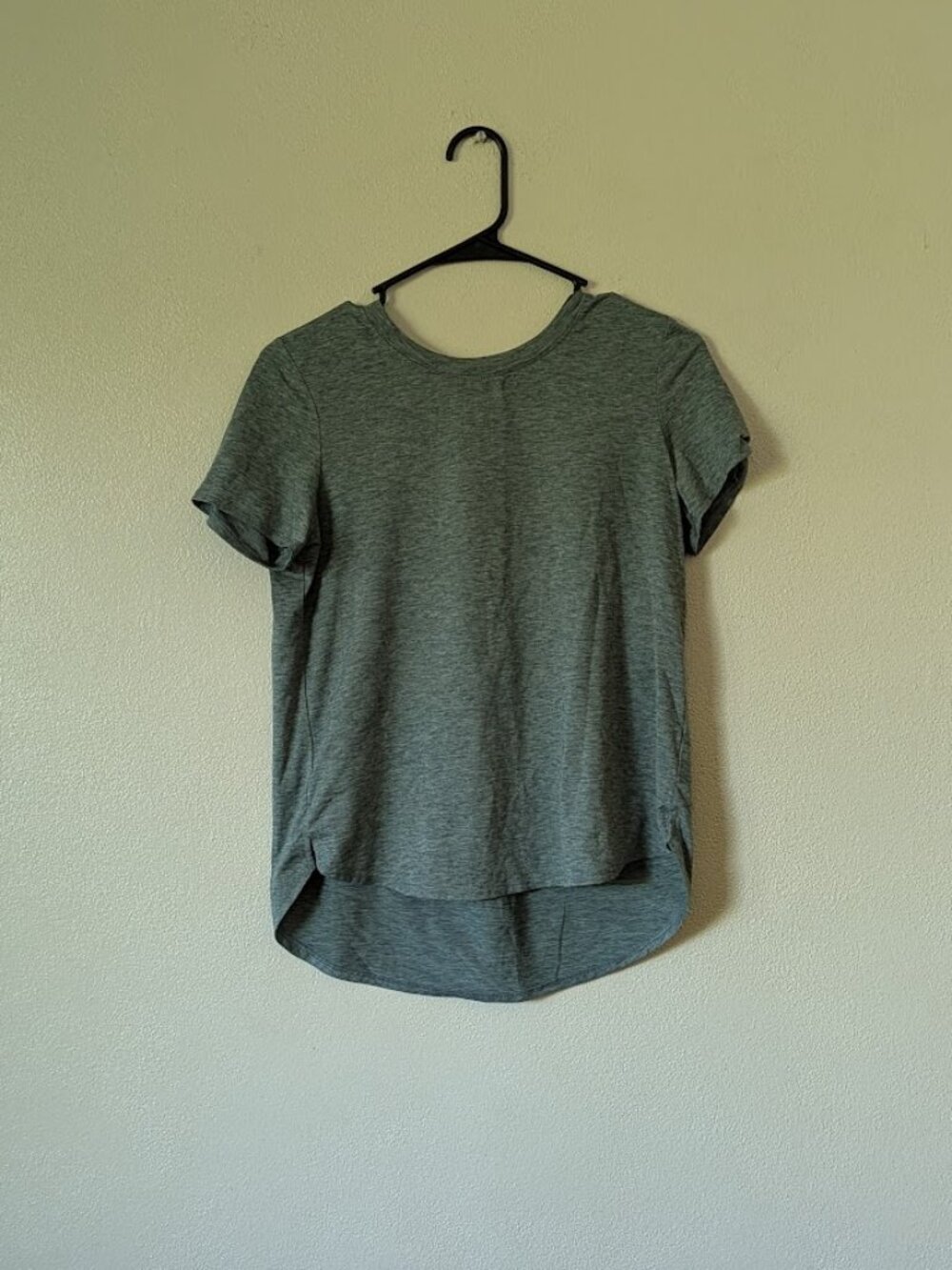 Girls plain green t-shirt
